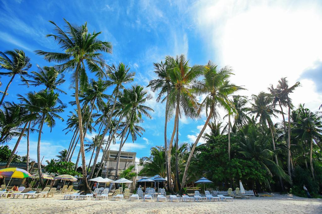 Grand Blue Beach Hotel Manoc-Manoc Exterior foto