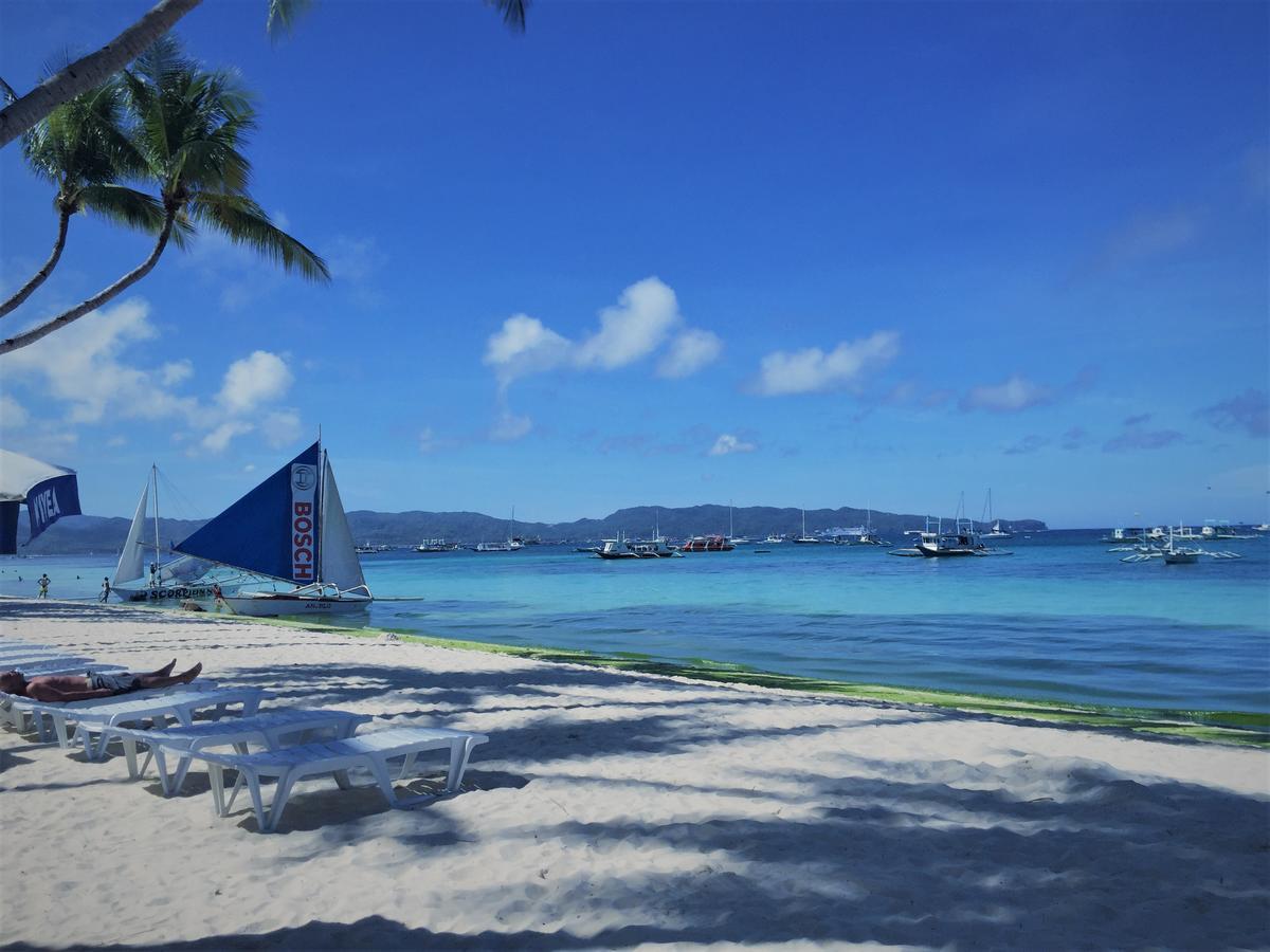 Grand Blue Beach Hotel Manoc-Manoc Exterior foto