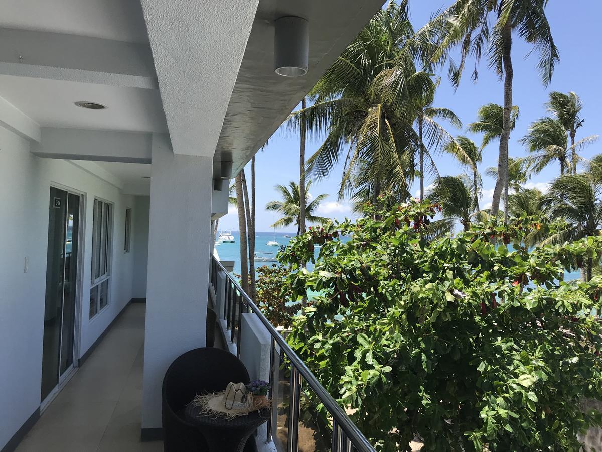Grand Blue Beach Hotel Manoc-Manoc Exterior foto